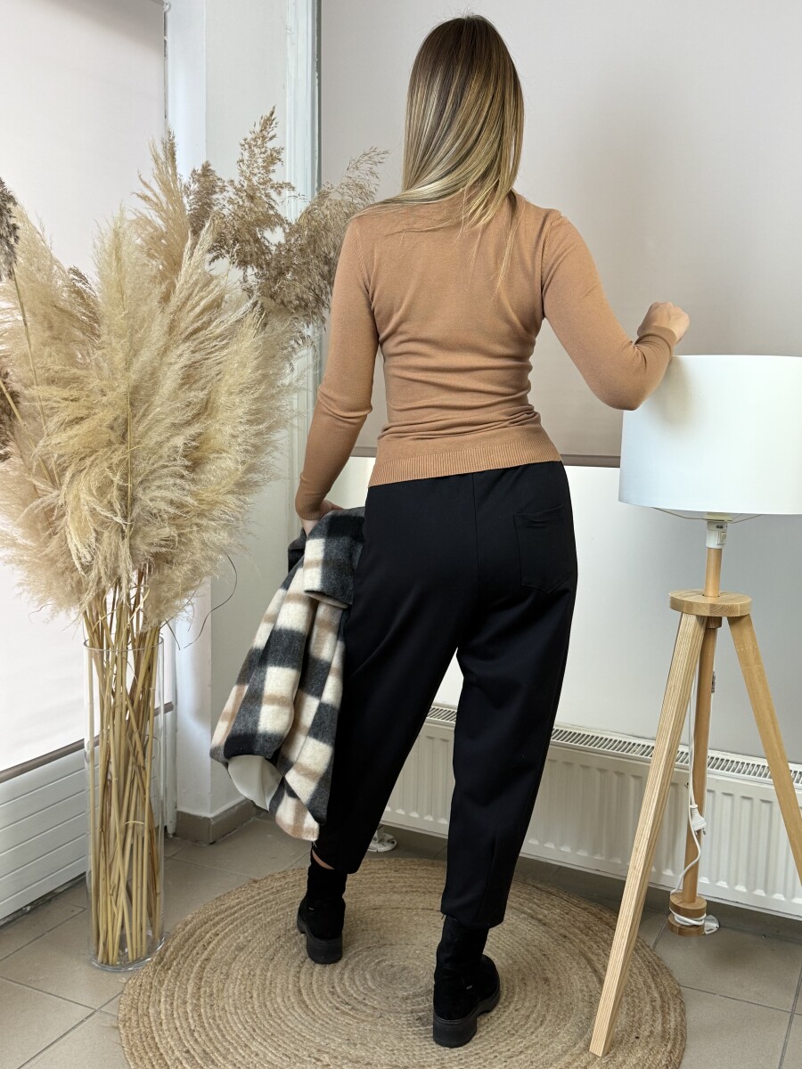 Zsebes mom fit nadrág - fekete - Kép 16