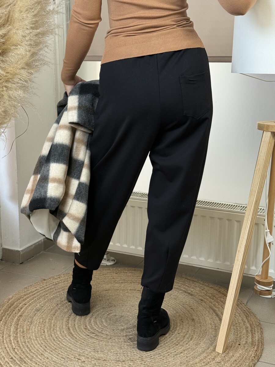 Zsebes mom fit nadrág - fekete - Kép 15