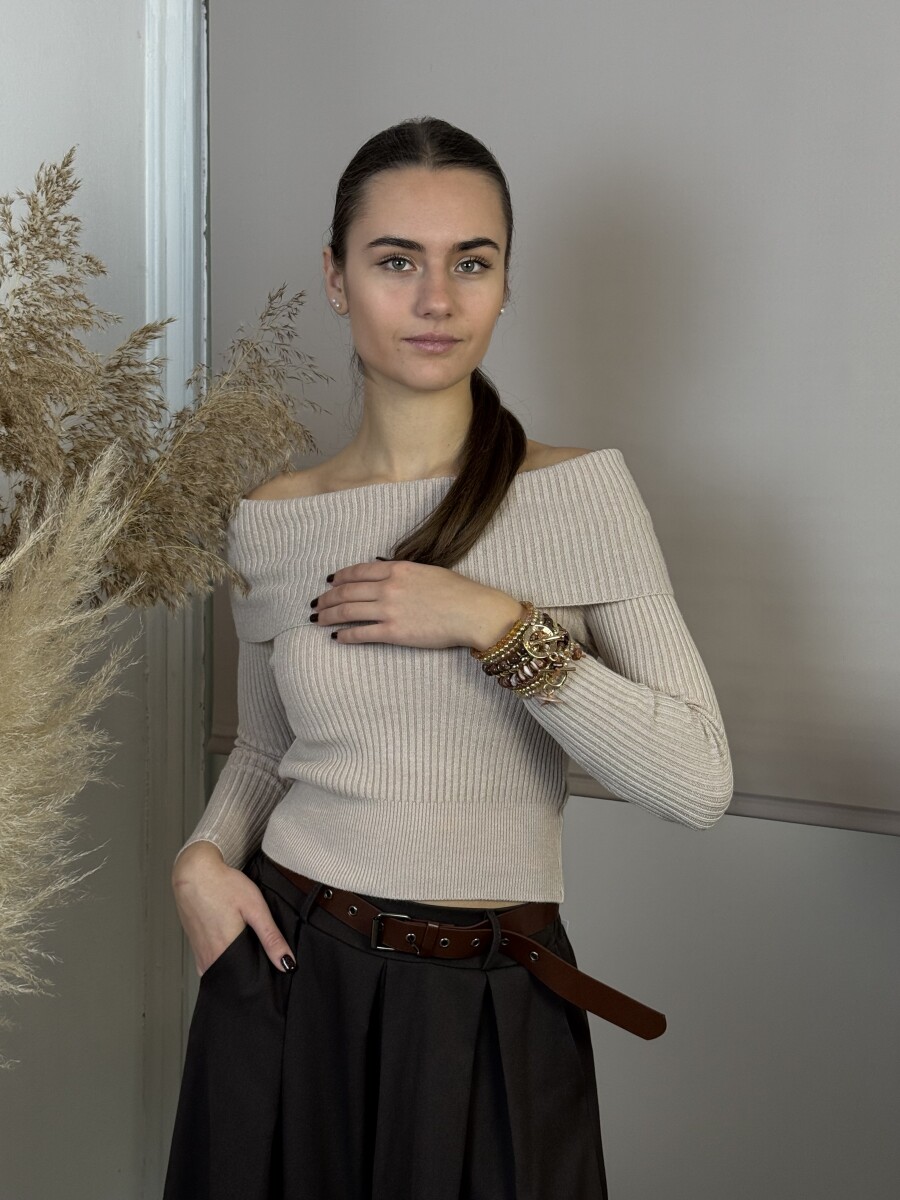 Kámzsás nyakú rövidállású pulóver - bézs - Kép 11