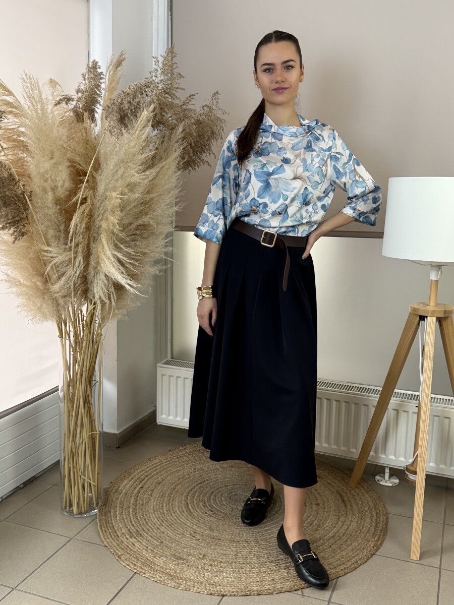 Szatén hatású mintás blúz - világoskék - Kép 15