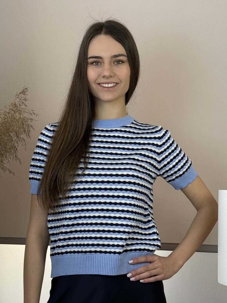 Rövid ujjú kötött pulóver