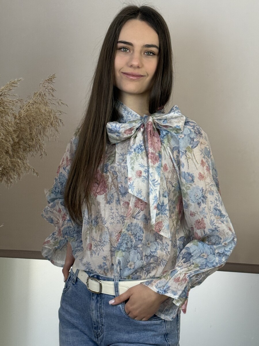Virágos blúz masnival - világoskék - Kép 8
