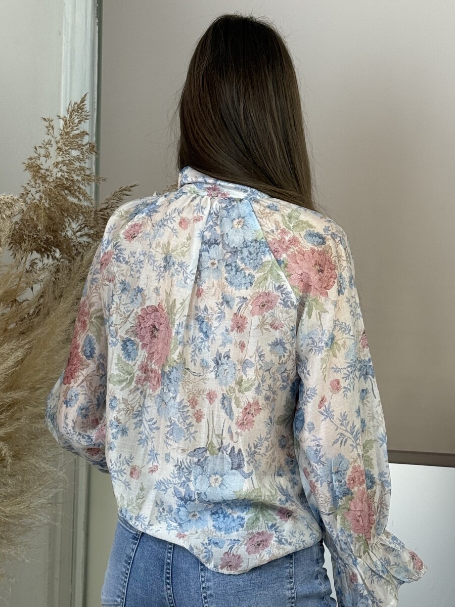 Virágos blúz masnival - világoskék - Kép 29