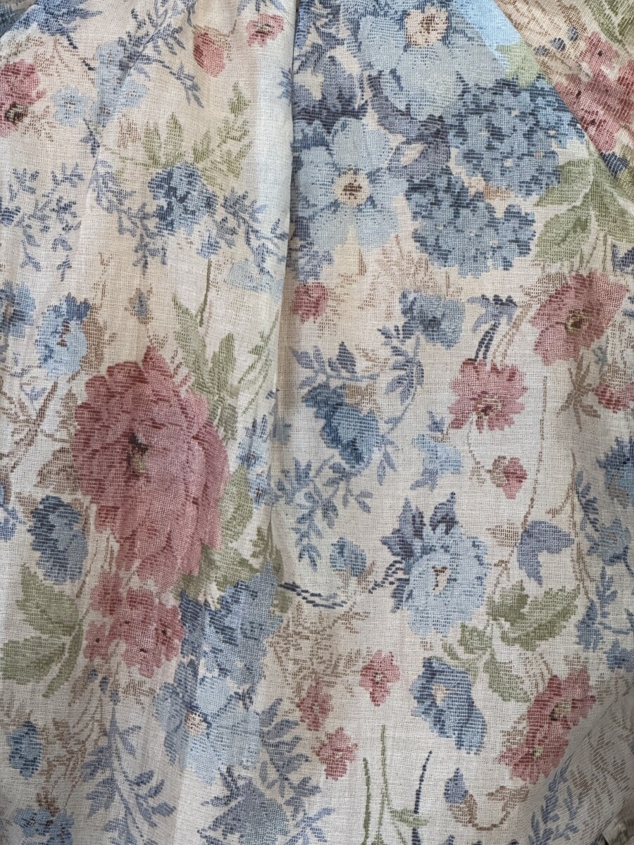 Virágos blúz masnival - világoskék - Kép 6