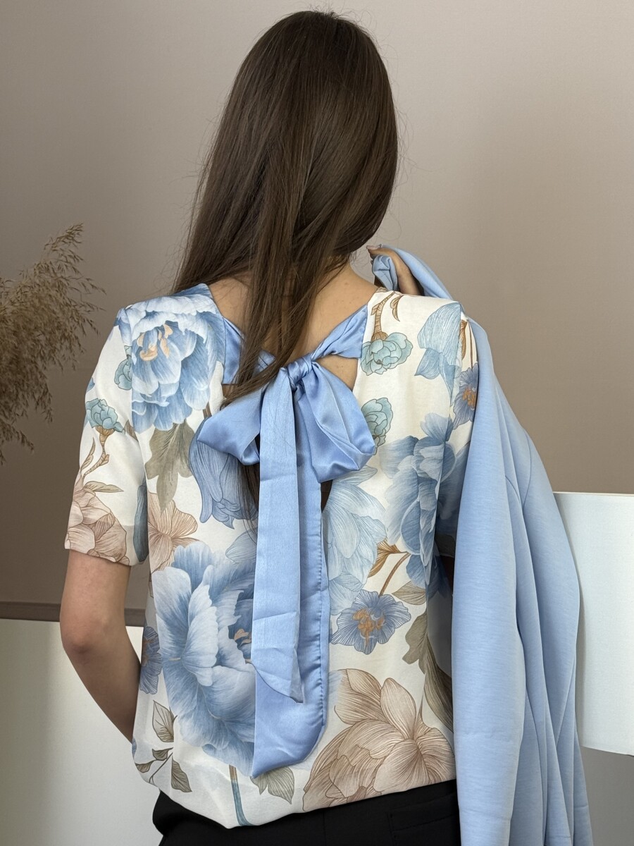 Virágmintás blúz kötővel - világoskék - Kép 22