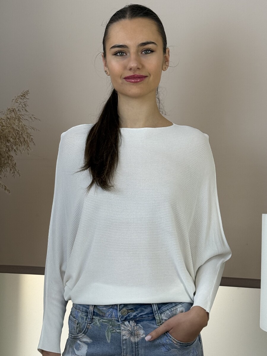 Vékony denevérujjú pulóver