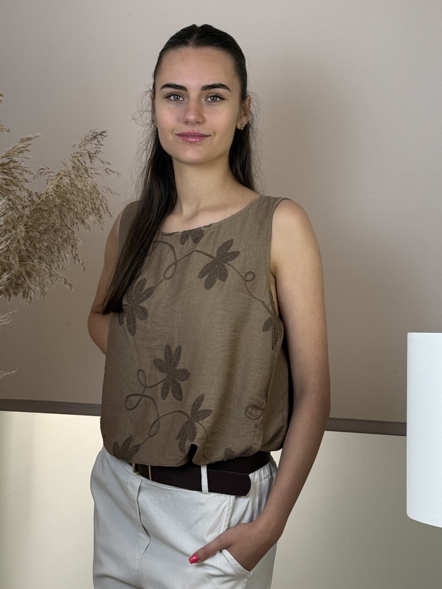 Ujjatlan blúz horgolt mintával - karamell - Kép 2