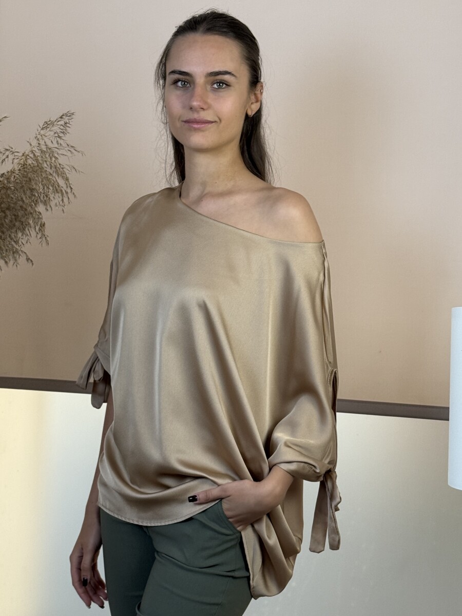 T ujjas szatén hatású blúz - camel - Kép 6