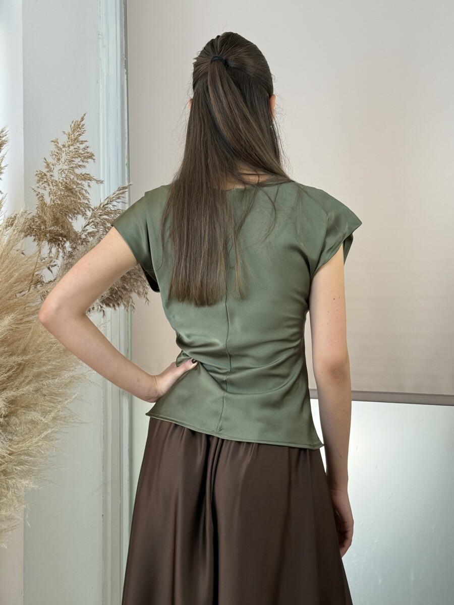 Szatén hatású csavart blúz - khaki - Kép 8
