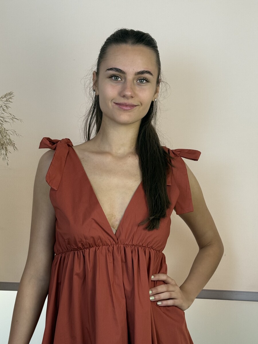 Vállon kötős pamutvászon ruha - rozsda - Kép 5
