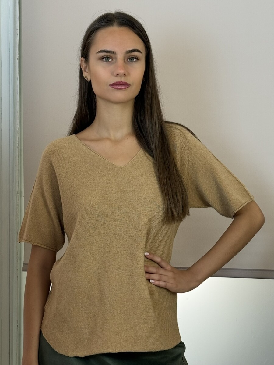 Rövid ujjú lezser pulóver - camel - Kép 8