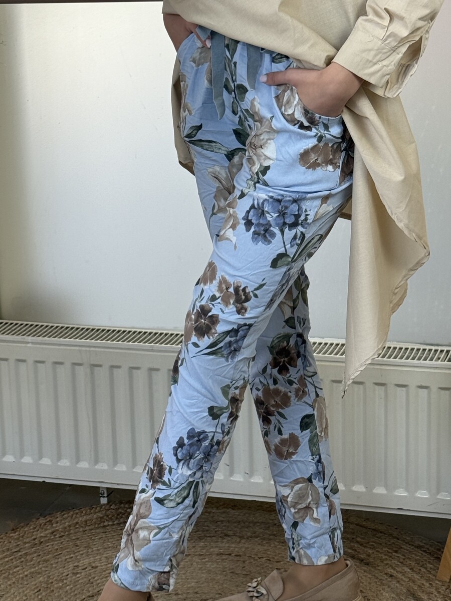 Virágos gyűrt nadrág - világoskék - Kép 3