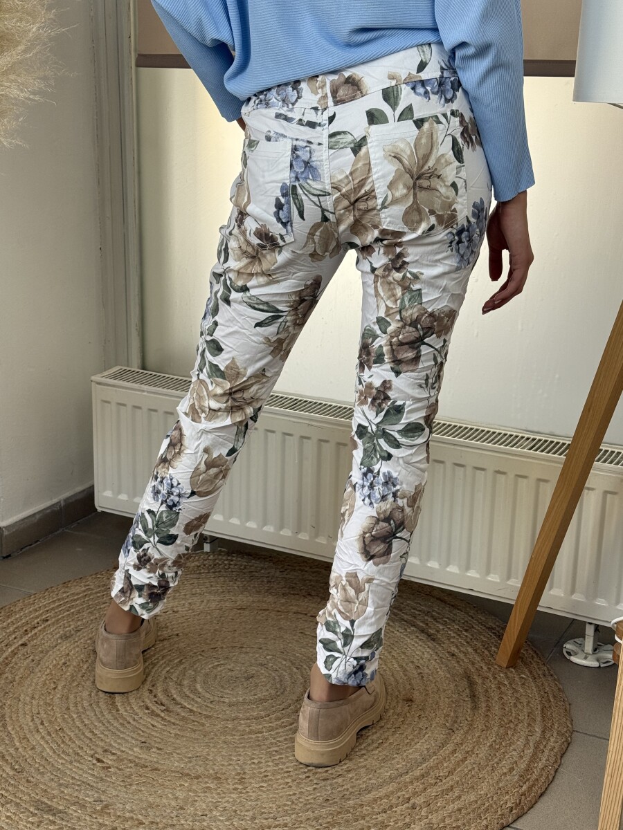 Virágos győrt nadrág - fehér - Kép 8