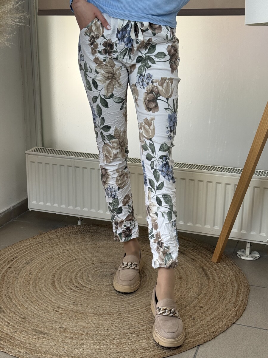 Virágos győrt nadrág - fehér - Kép 9