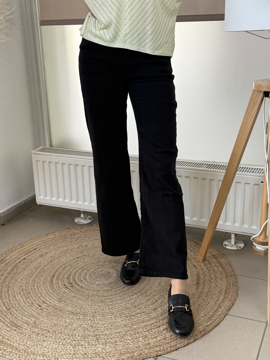 Egyenes szárú színes farmernadrág - fekete - Kép 12