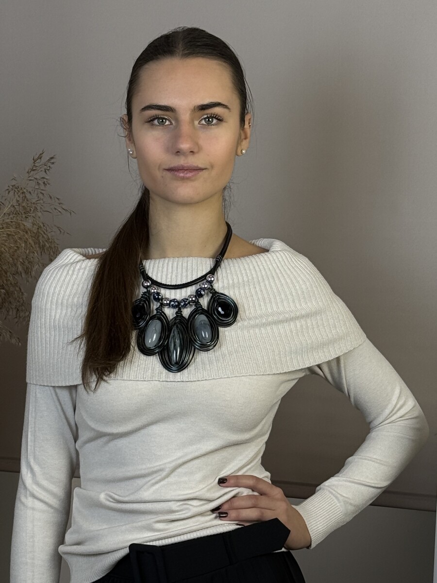 Csepp medálos nyakék