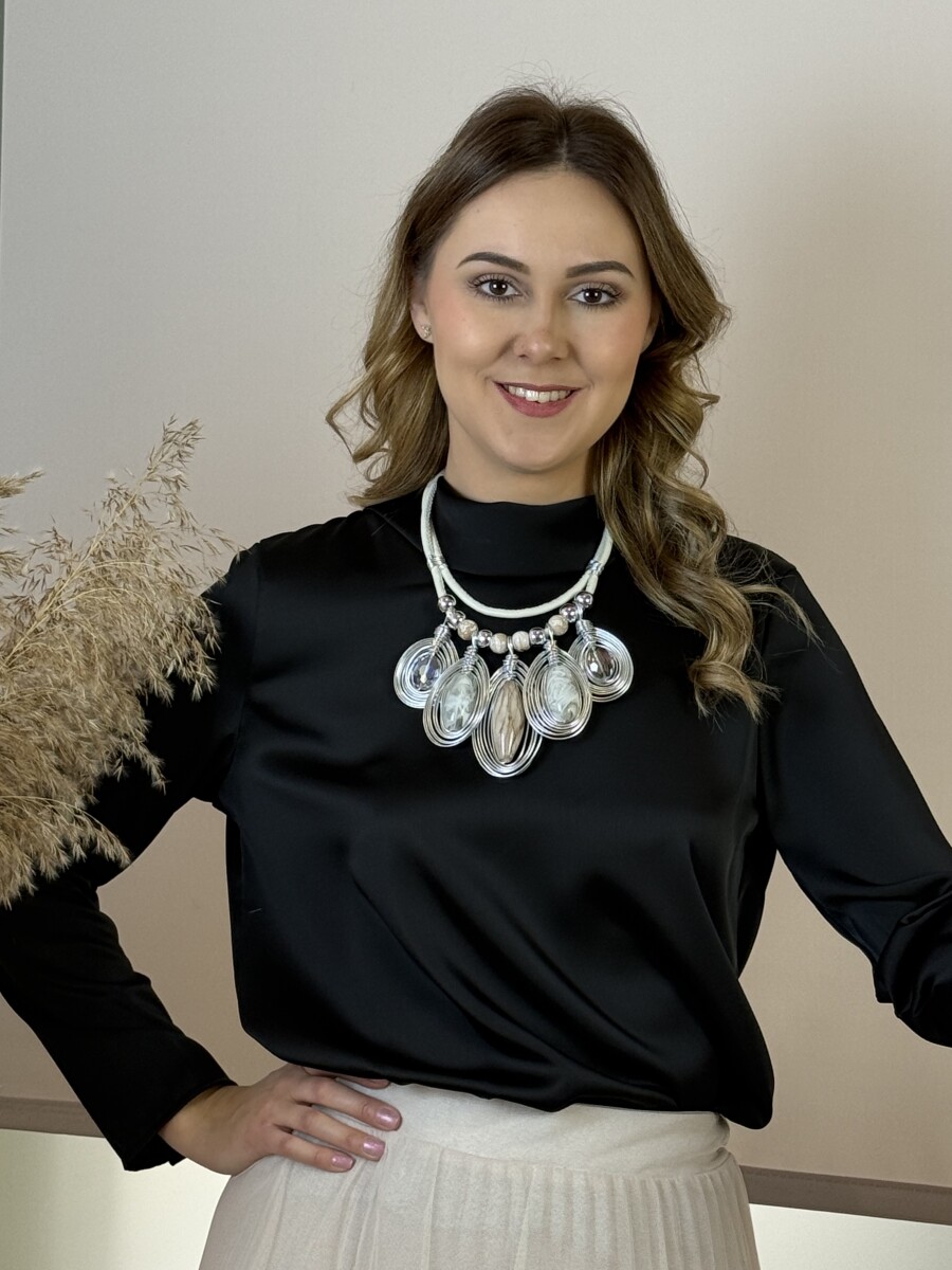 Csepp medálos nyakék