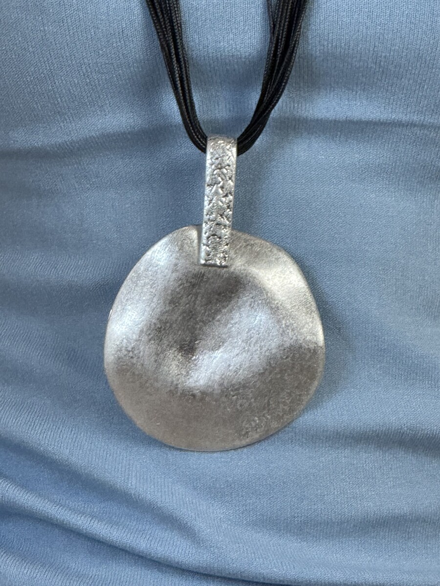 Nagy medálos nyaklánc - ezüst-fekete - Kép 3