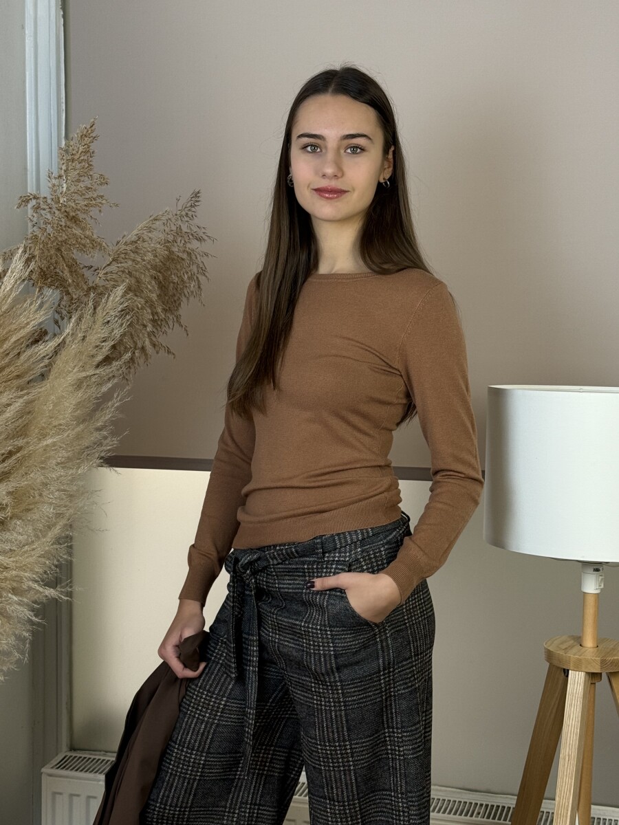 Passzés kereknyakú pulóver - barna - Kép 2