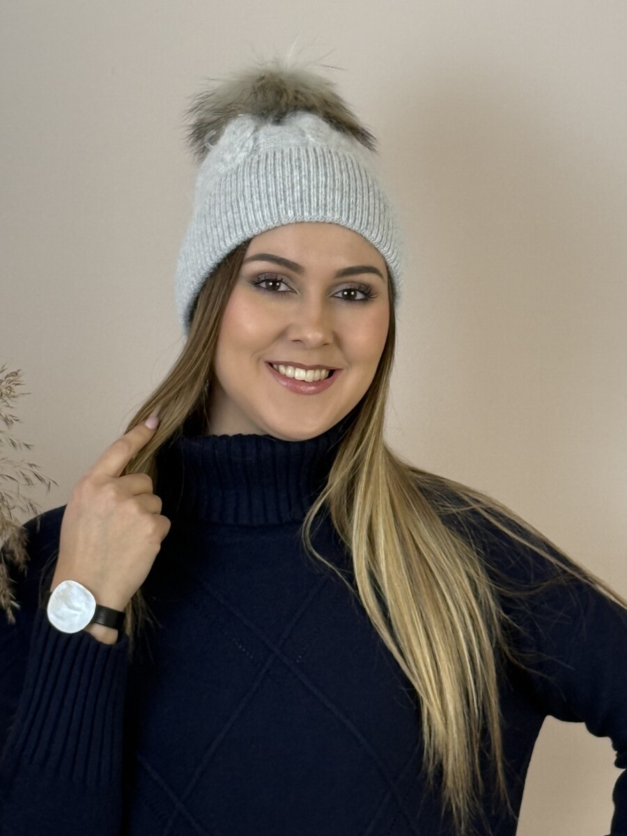 Karcolt medálos karkötő