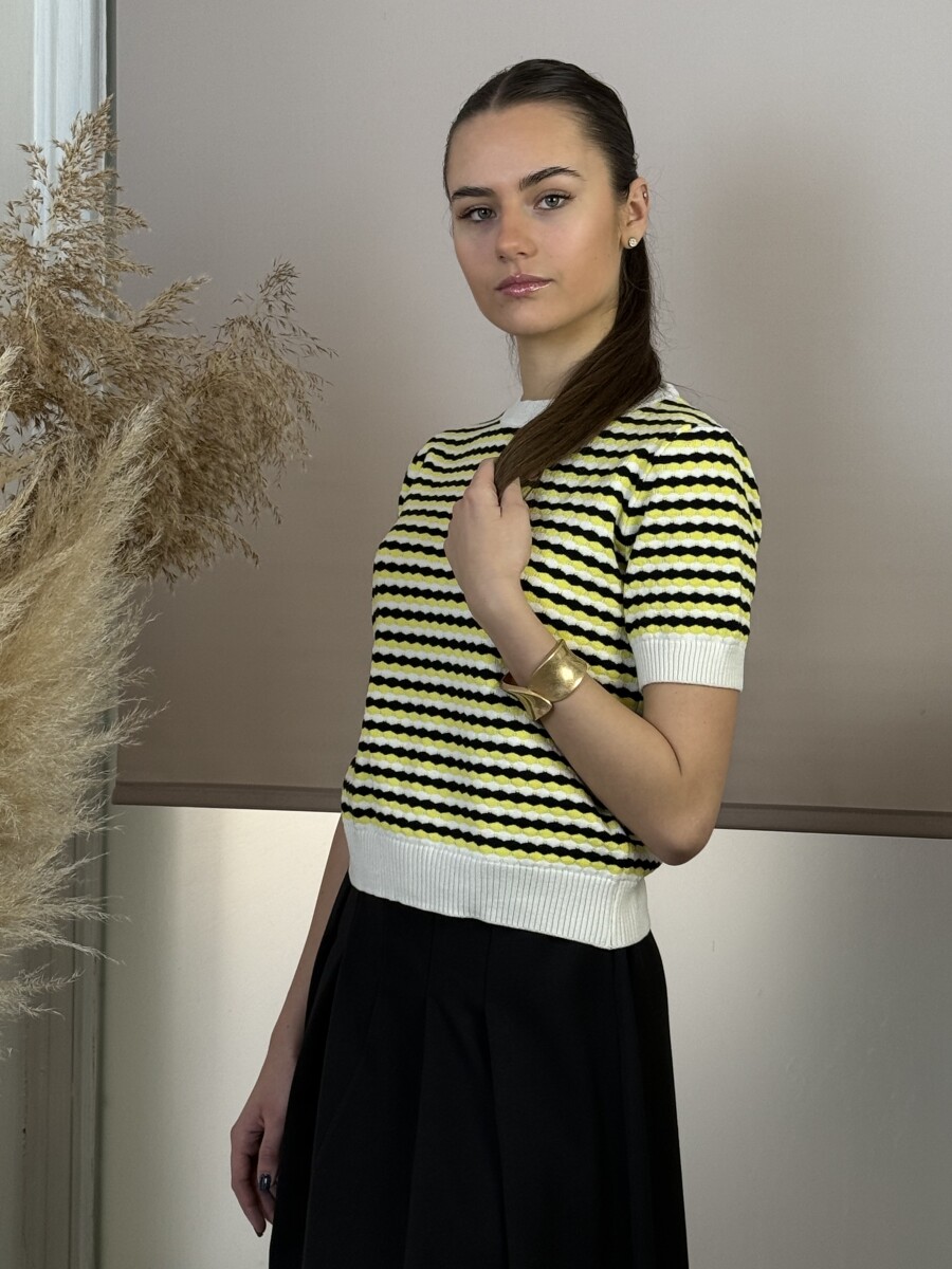 Arany ívelt karkötő