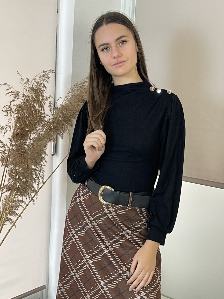 Csipettvállú blúz gombokkal