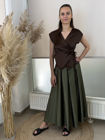 Szatén hatású maxi szoknya - khaki