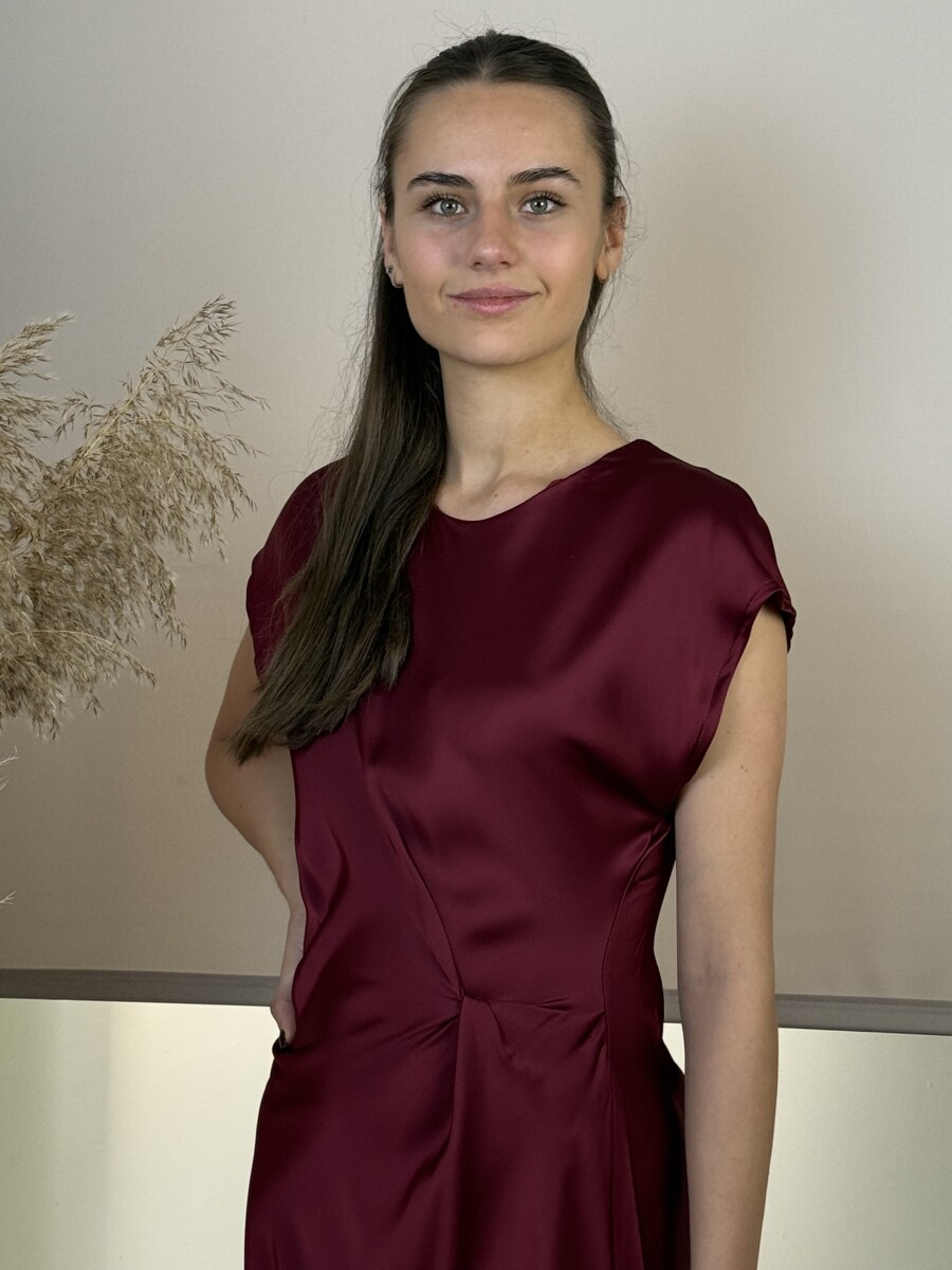 Szatén hatású csavart maxi ruha - bordó - Kép 11