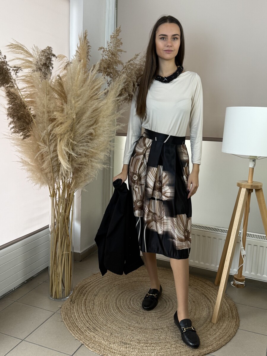 Virágos Á vonalú szoknya - fekete - Kép 16