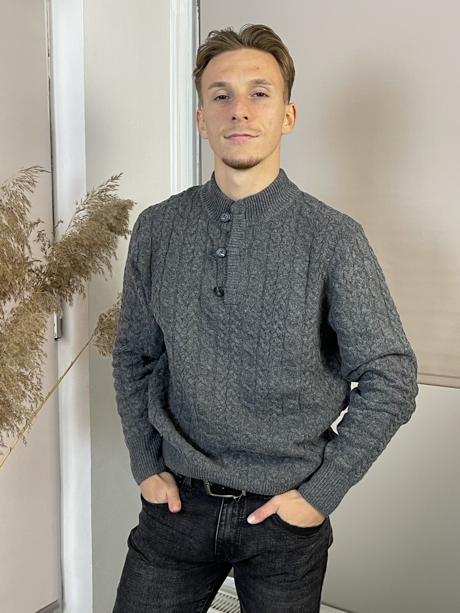 Csavart mintás gombos pulóver