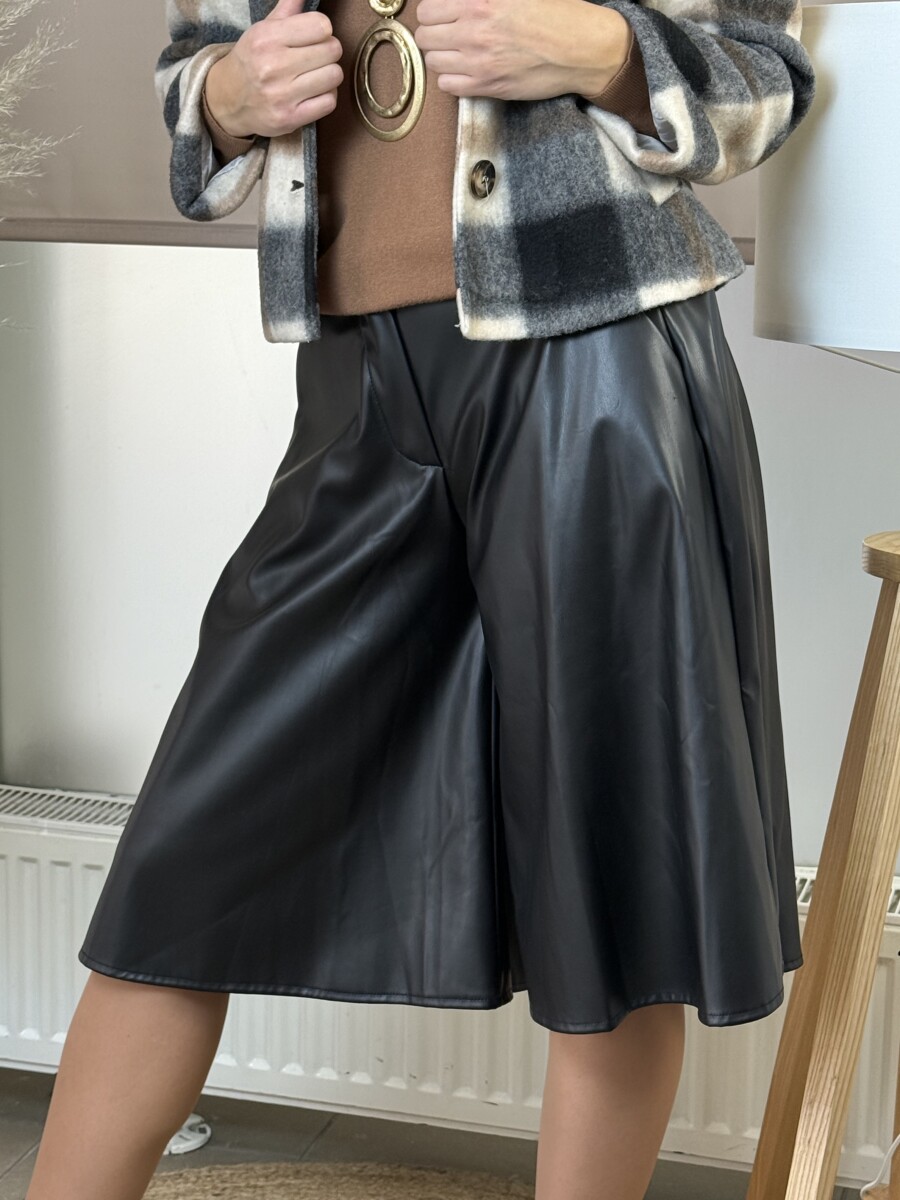 Műbőr nadrágszoknya - fekete - Kép 15