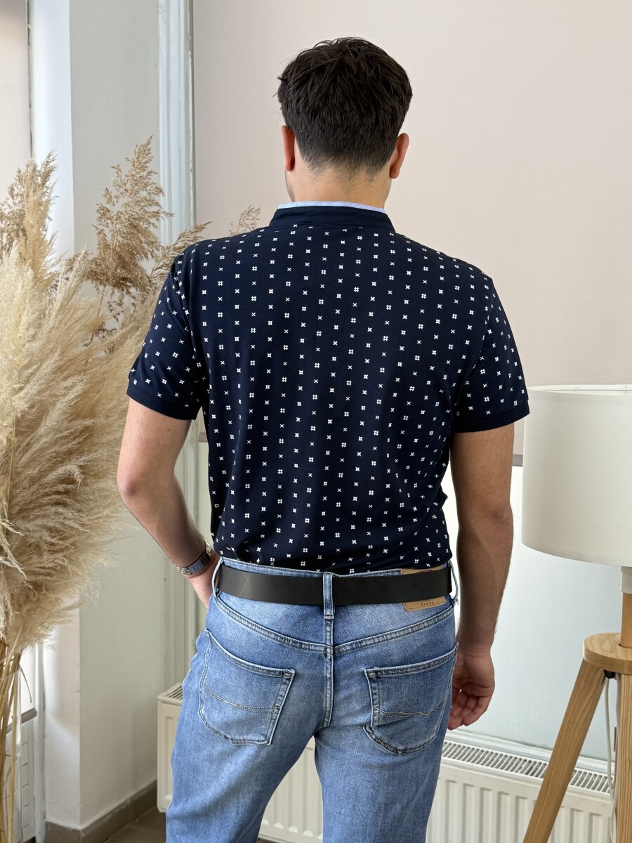 Álló galléros mintás póló - sötétkék - Kép 8