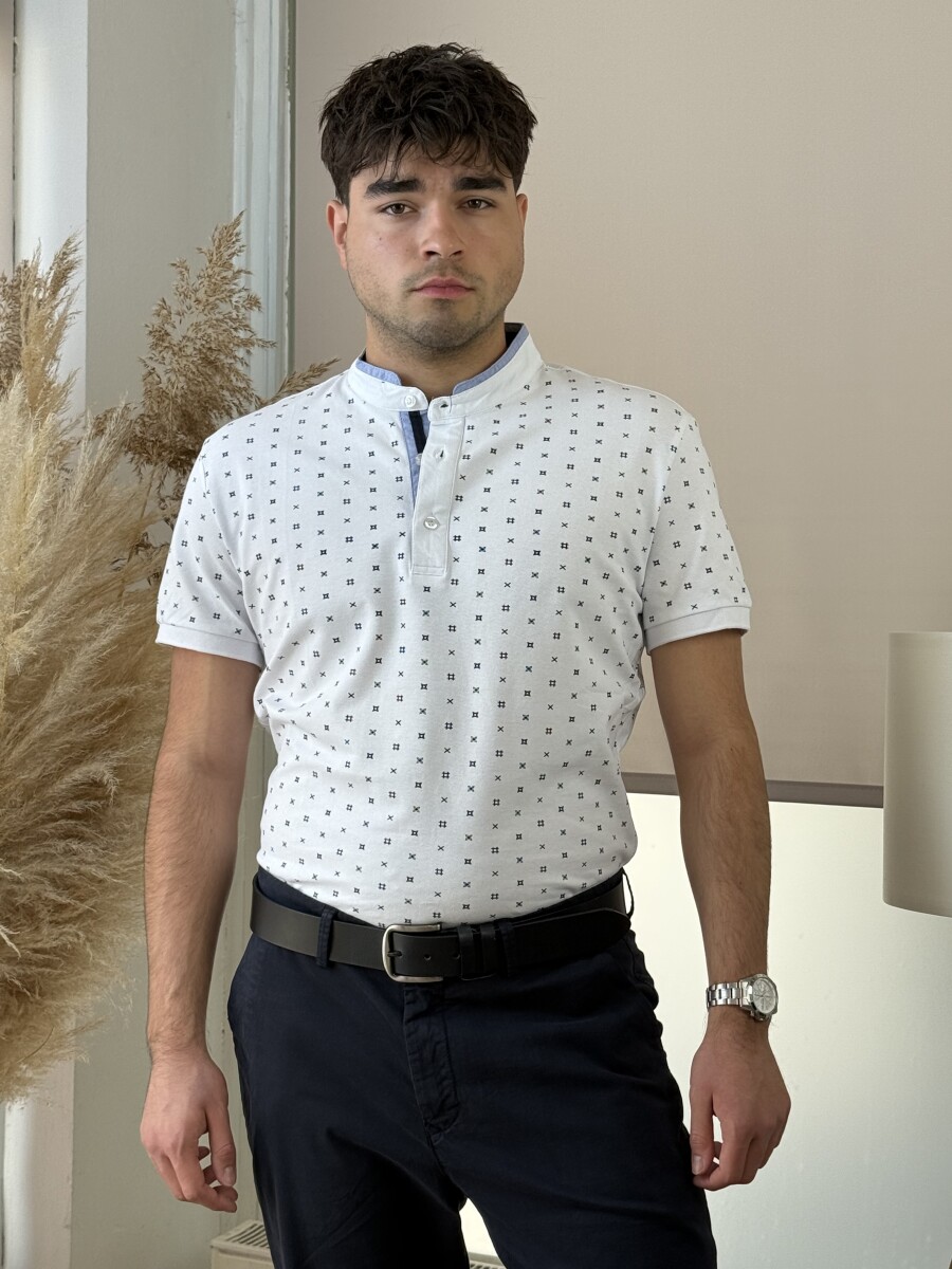 Álló galléros mintás póló - fehér - Kép 1