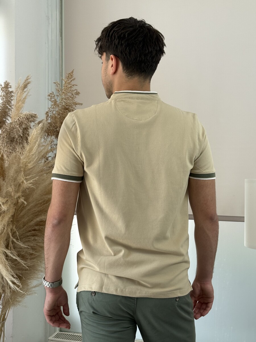 Álló galléros póló - camel - Kép 9