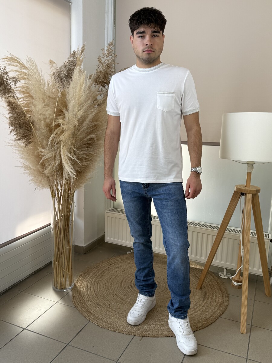 Kereknyakú zsebes póló - fehér - Kép 7