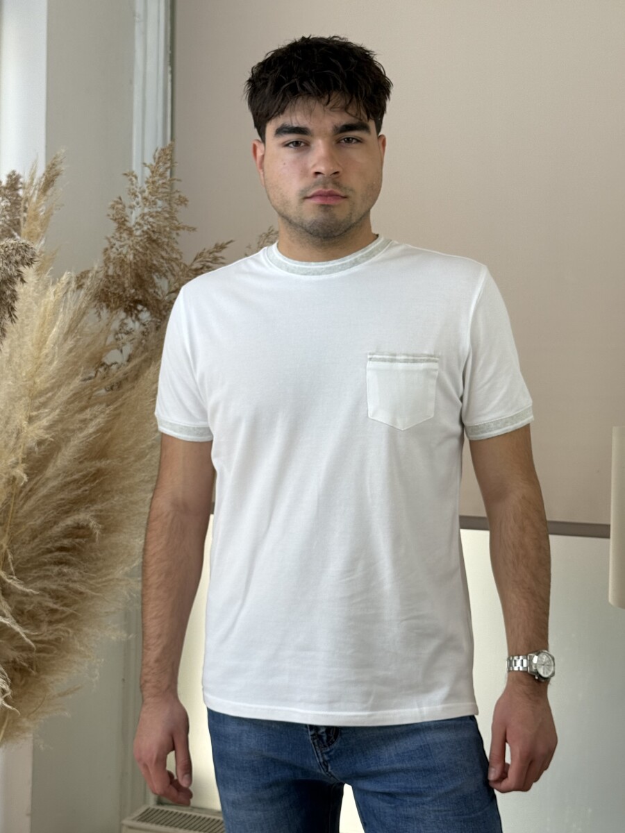 Kereknyakú zsebes póló - fehér - Kép 5