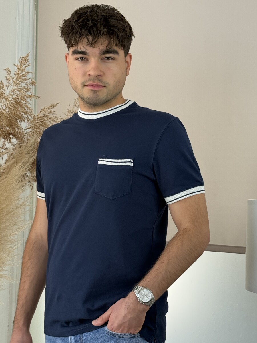 Kereknyakú zsebes póló - sötétkék - Kép 10