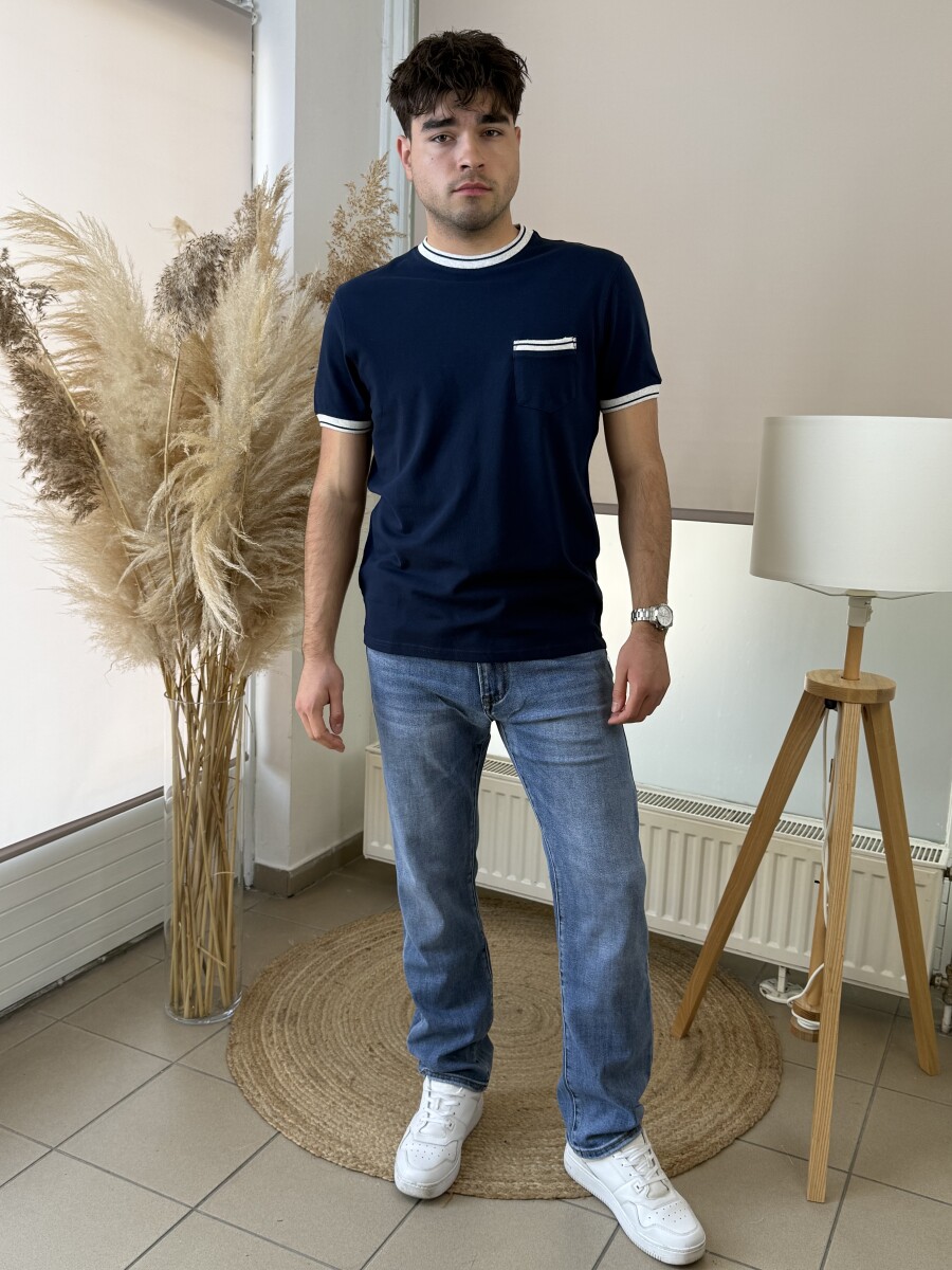 Kereknyakú zsebes póló - sötétkék - Kép 8