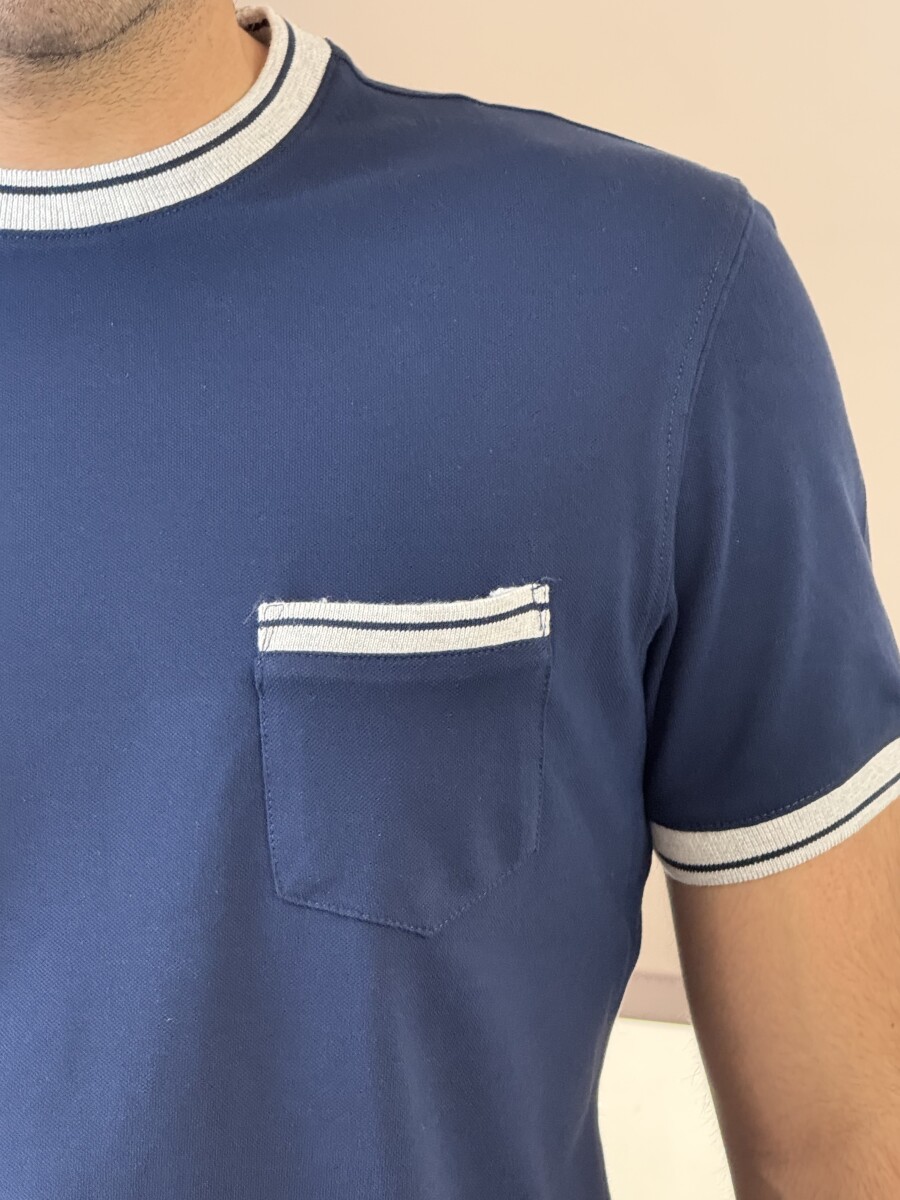 Kereknyakú zsebes póló - sötétkék - Kép 6