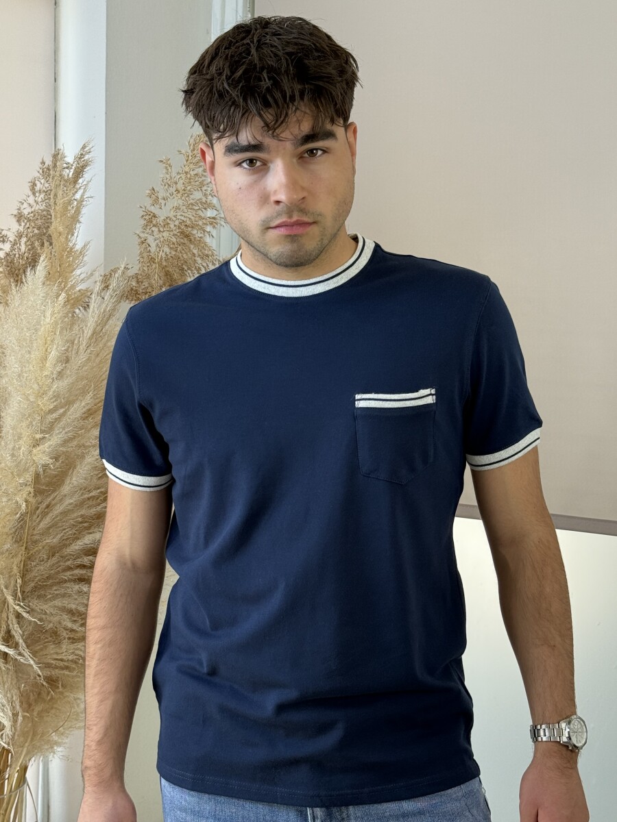 Kereknyakú zsebes póló - sötétkék - Kép 5