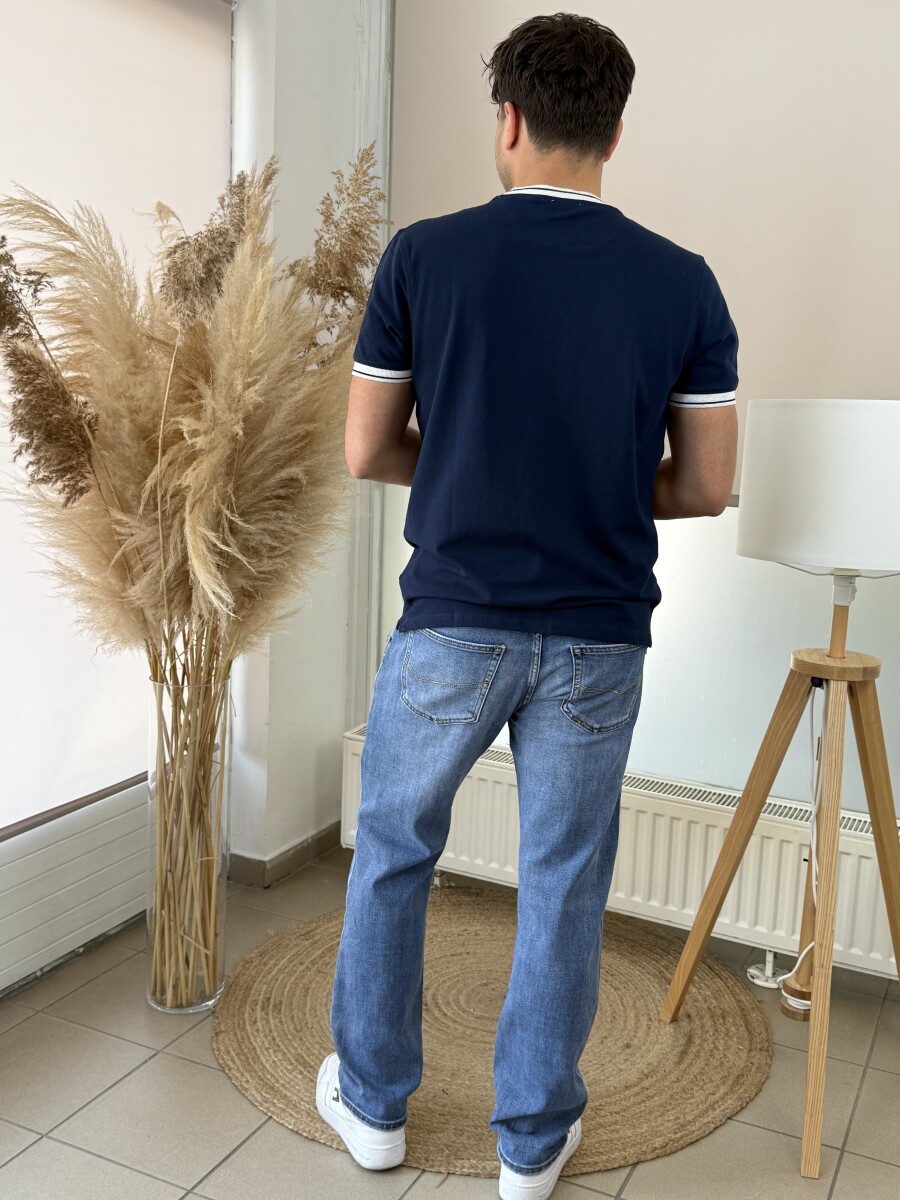 Kereknyakú zsebes póló - sötétkék - Kép 12